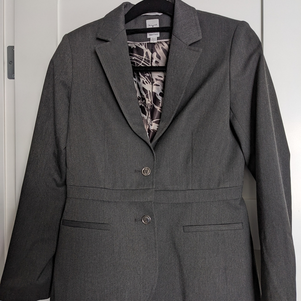 NWOT Tristan 2 in 1 blazer